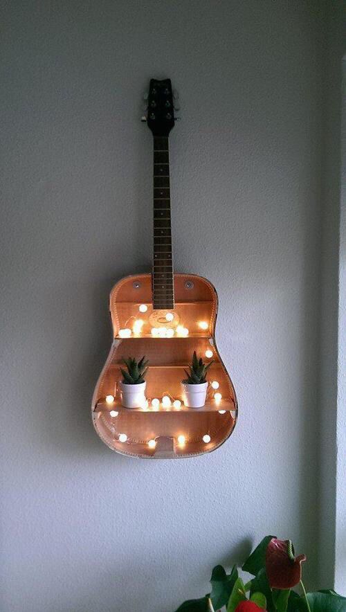 guitare-luminaire-upcycling-deco-armoire-lit